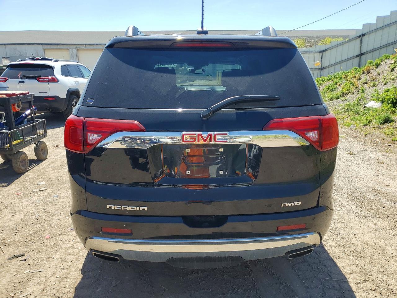 2017 GMC ACADIA DENALI photo 11