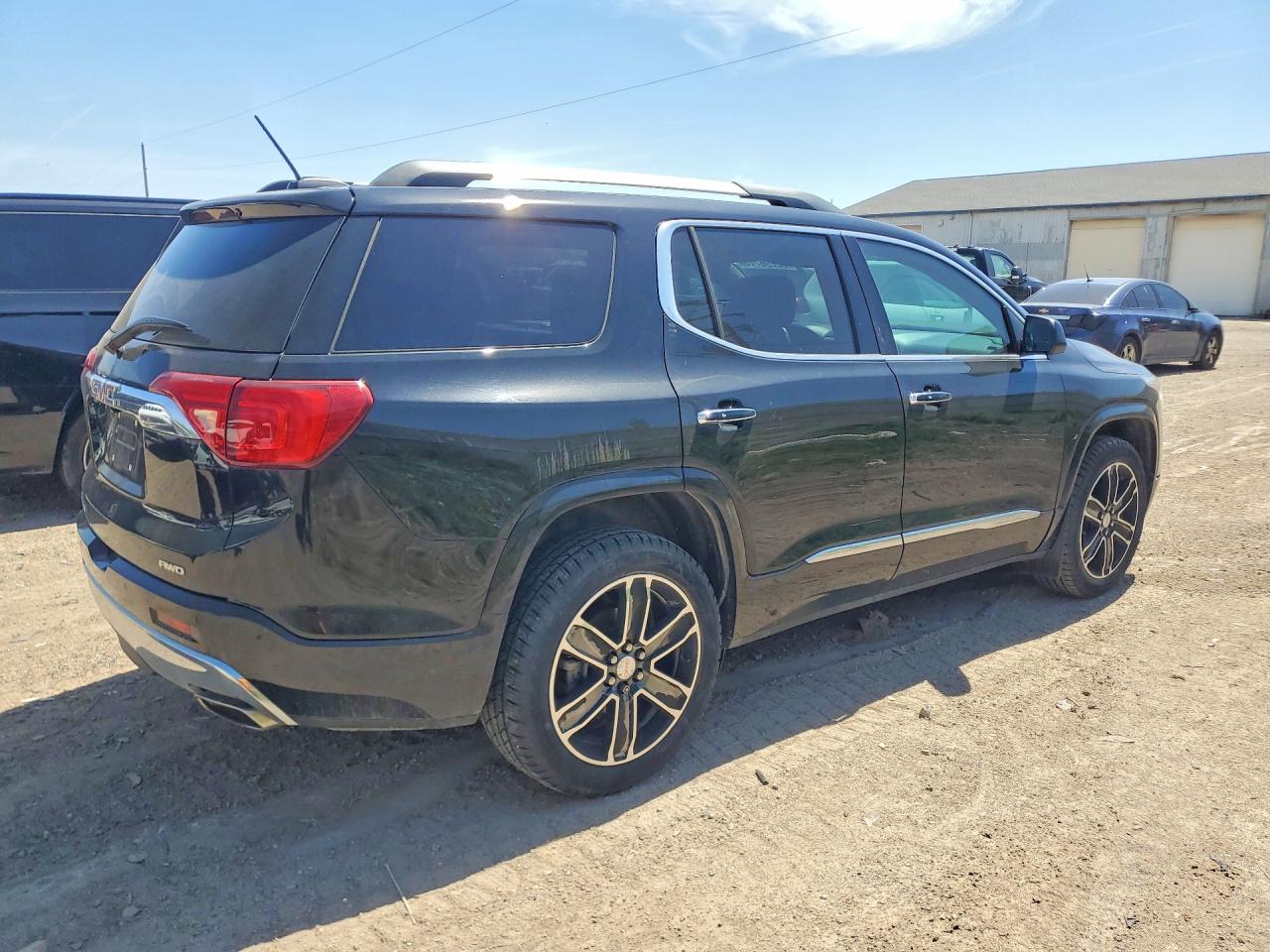 2017 GMC ACADIA DENALI photo 5