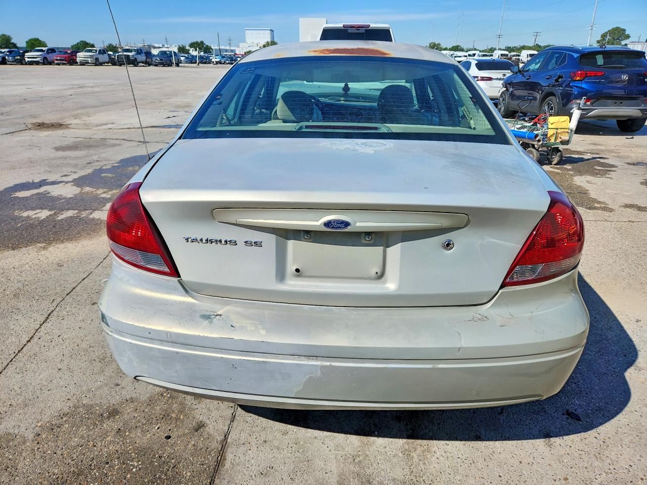 2005 FORD TAURUS SE photo 6