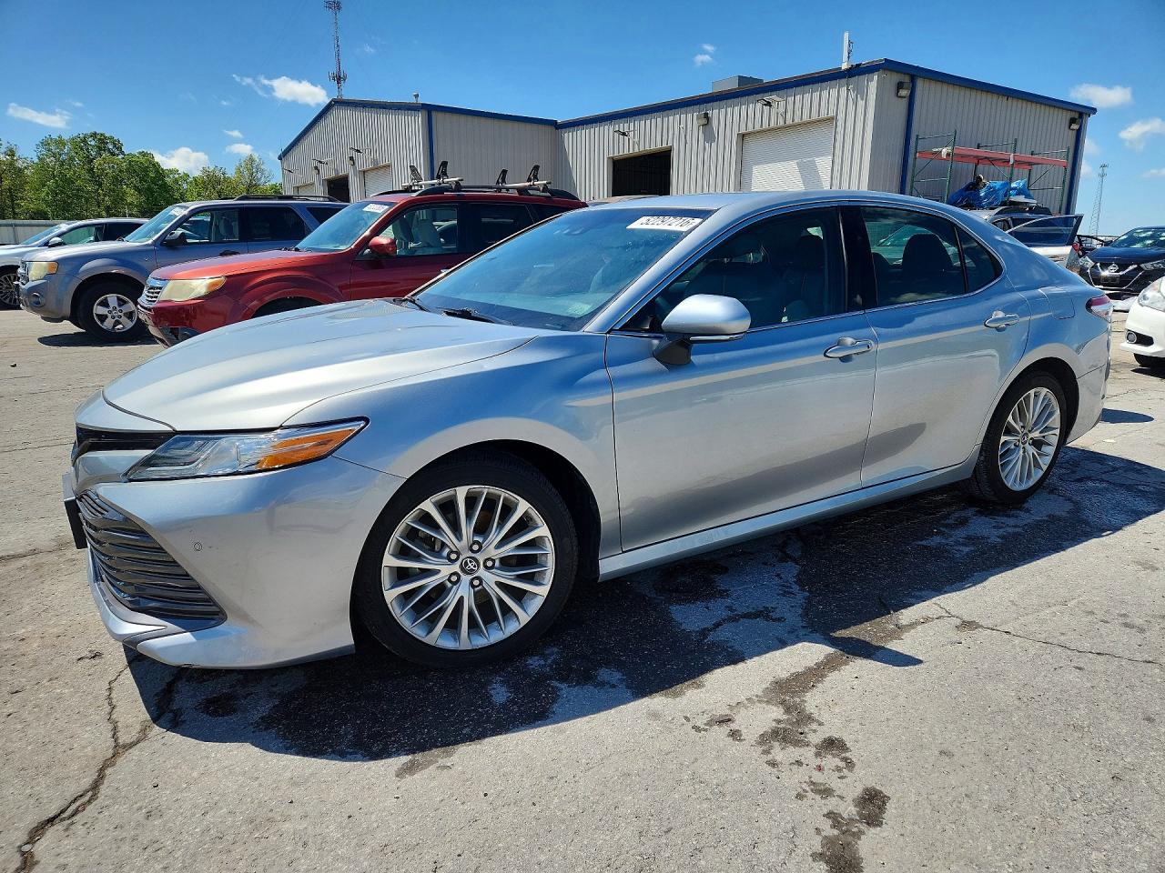 2018 TOYOTA CAMRY