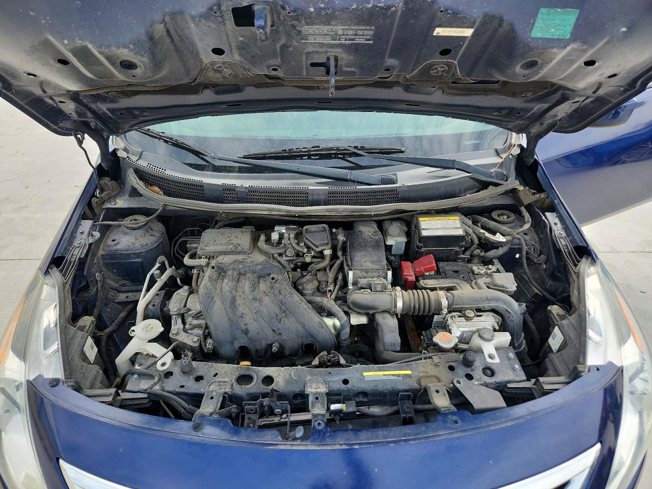 2018 NISSAN VERSA SV photo 11