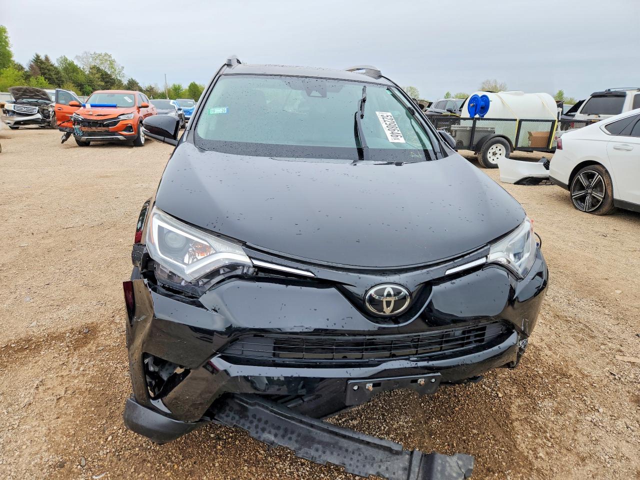 2018 TOYOTA RAV4 XLE photo 9
