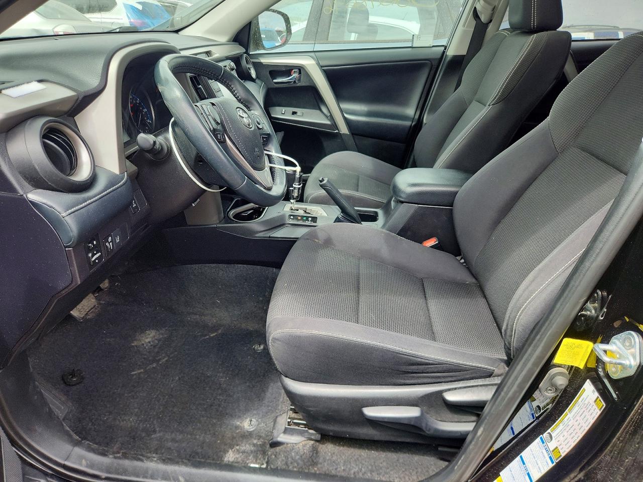 2018 TOYOTA RAV4 XLE photo 13