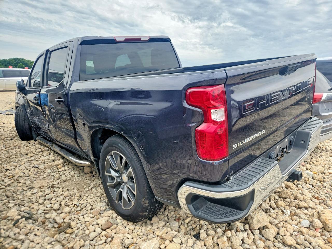 2023 CHEVROLET SILVERADO C1500 LT photo 3