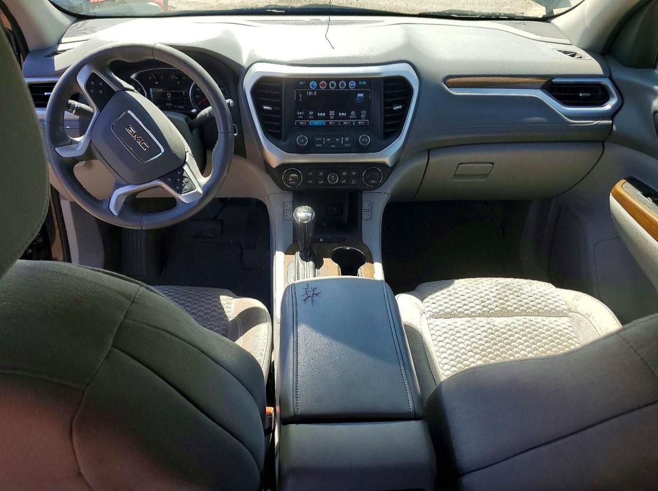 2017 GMC ACADIA SLE photo 15