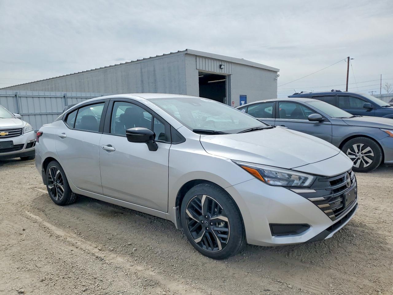 2024 NISSAN VERSA SR photo 10