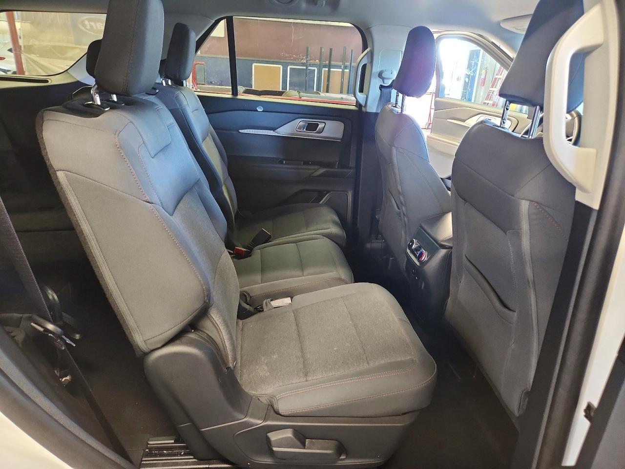 2025 FORD EXPLORER ACTIVE photo 11