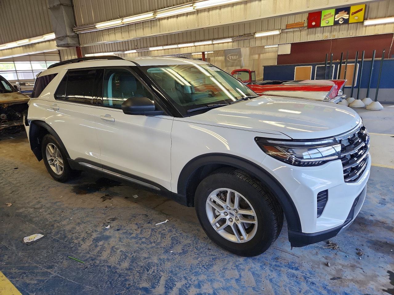 2025 FORD EXPLORER ACTIVE photo 4