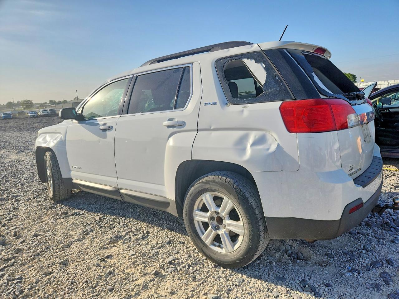2015 GMC TERRAIN SLE photo 2
