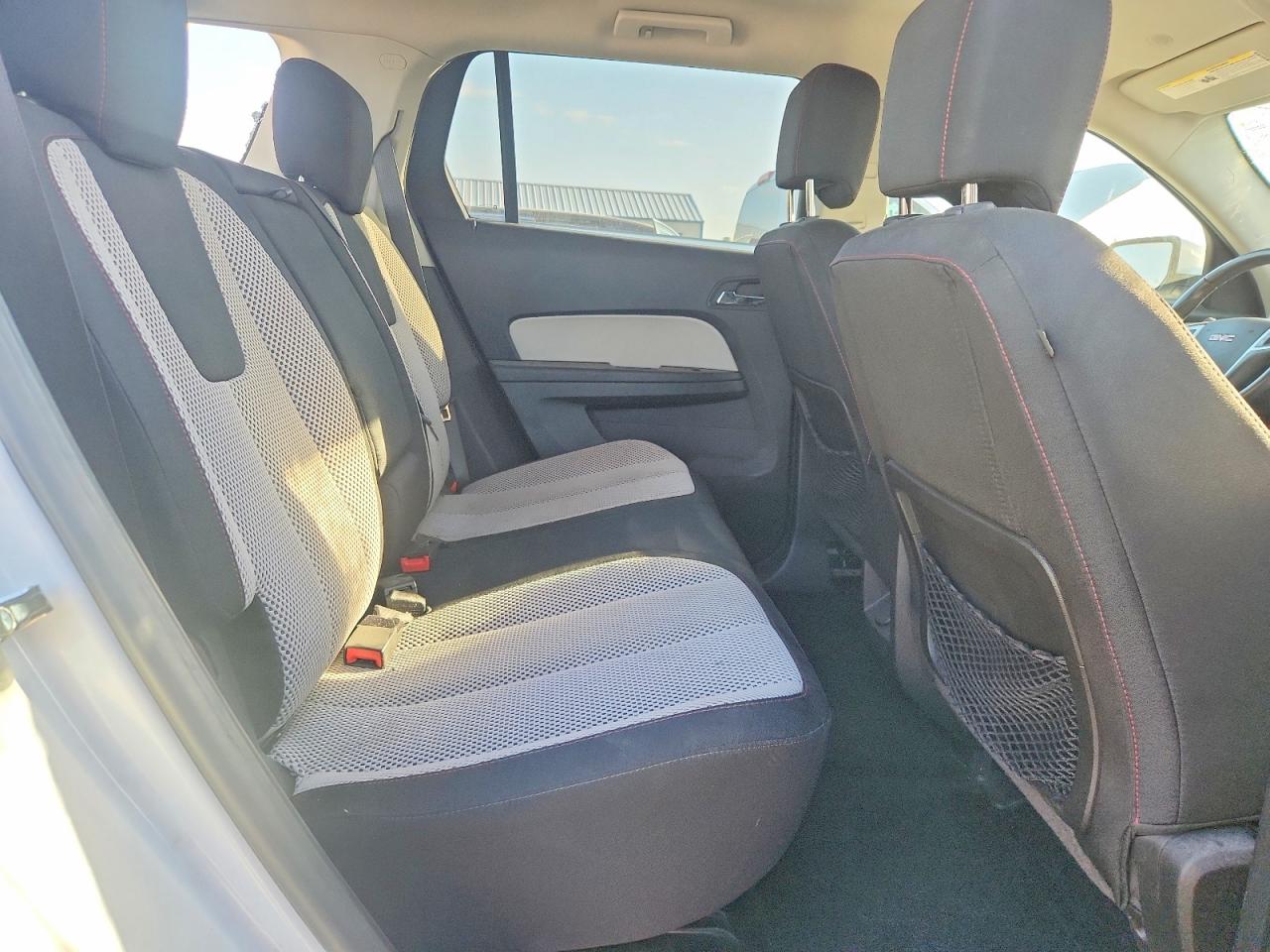 2015 GMC TERRAIN SLE photo 11
