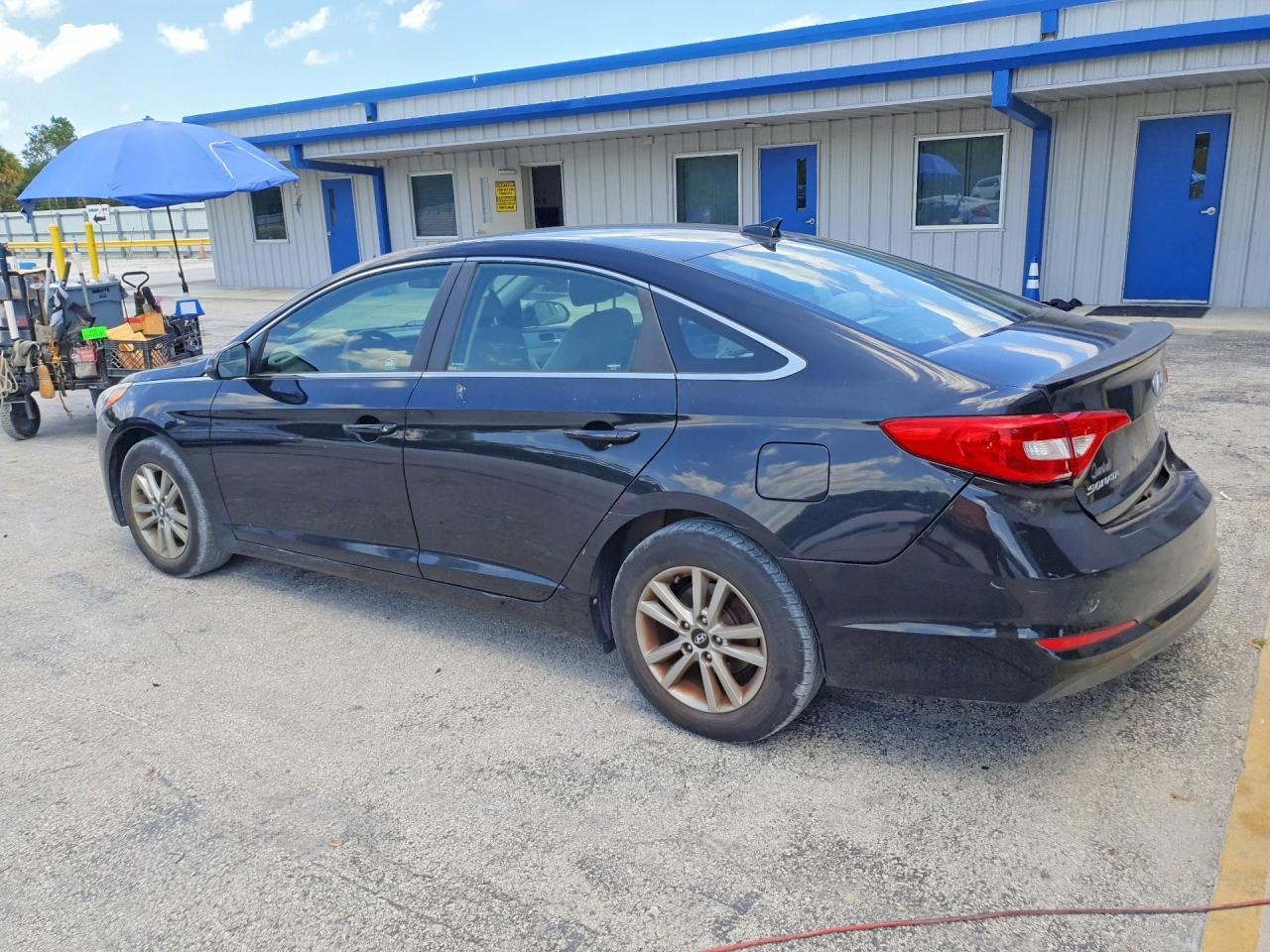 2015 HYUNDAI SONATA SE photo 4