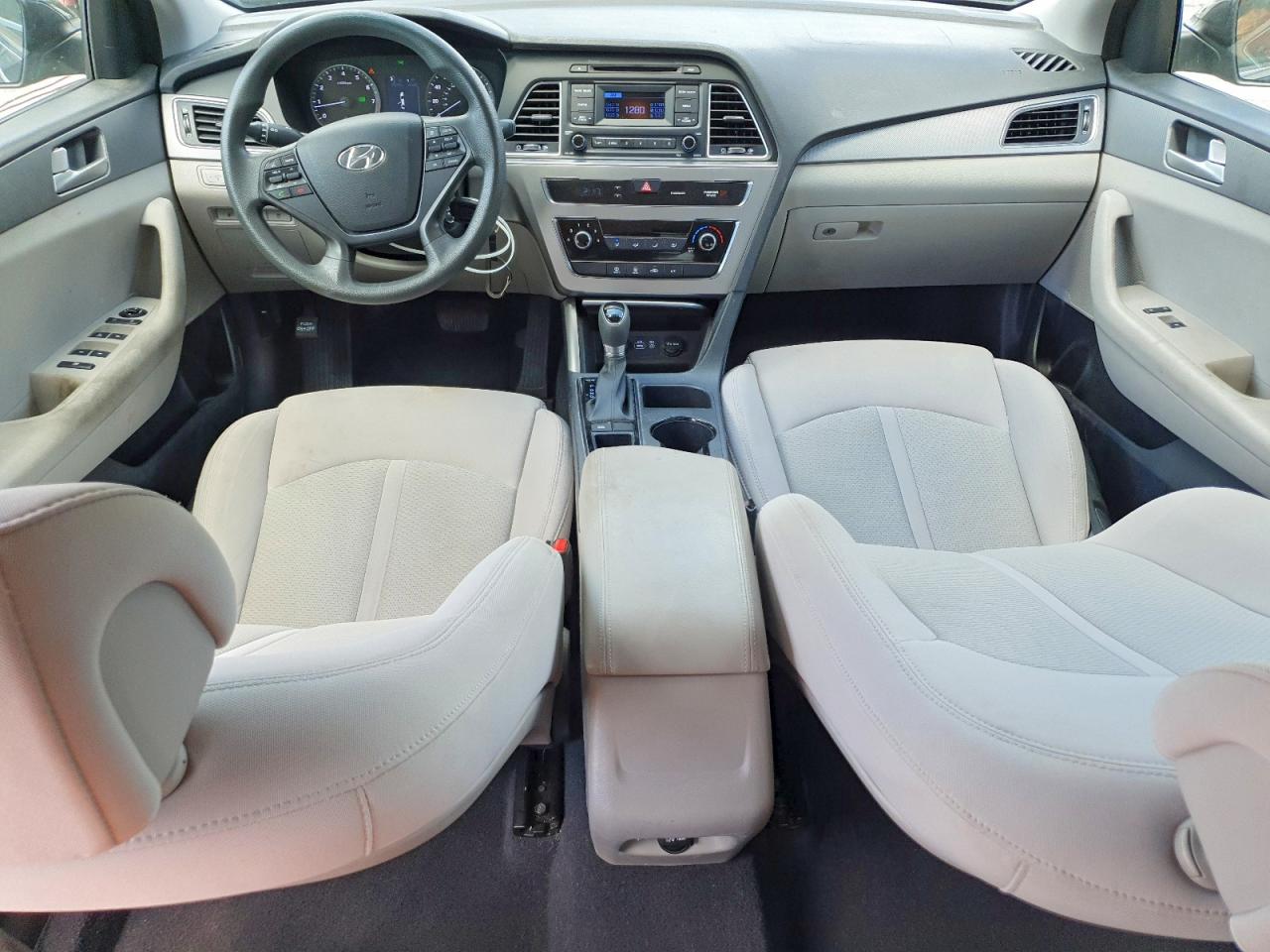 2015 HYUNDAI SONATA SE photo 22