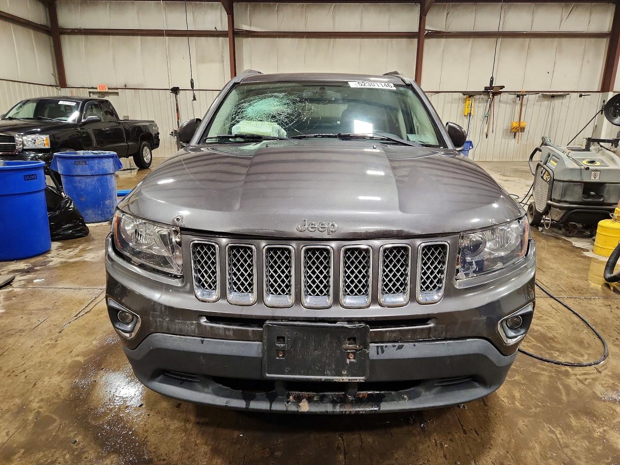 2017 JEEP COMPASS LATITUDE photo 13
