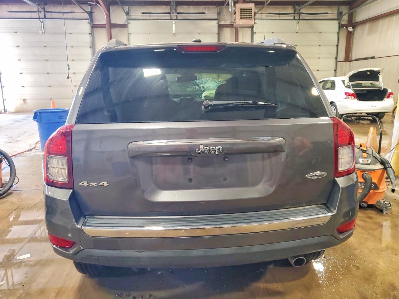 2017 JEEP COMPASS LATITUDE photo 16