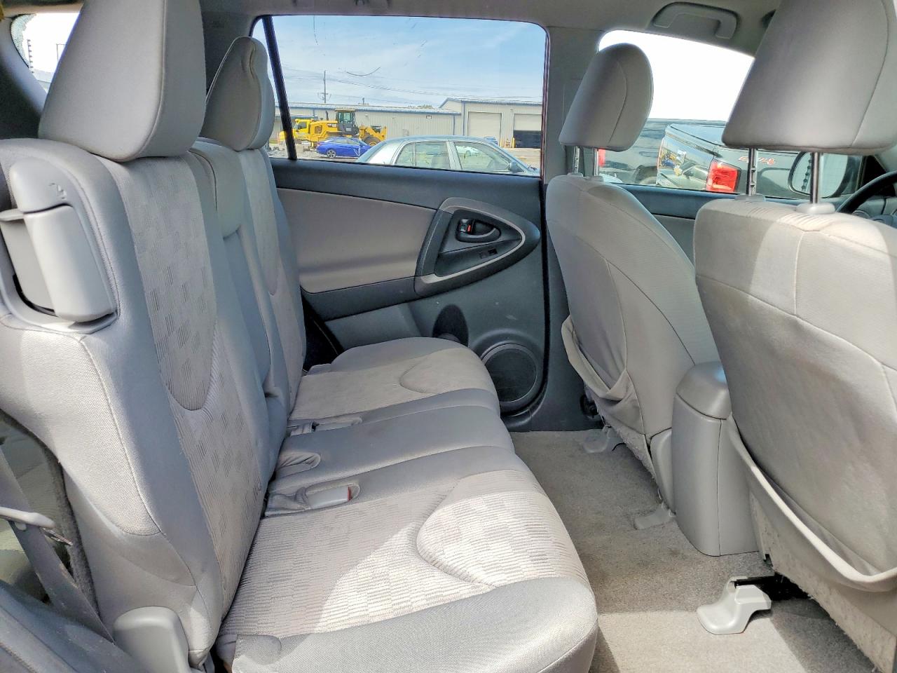 2012 TOYOTA RAV4 BASE photo 19