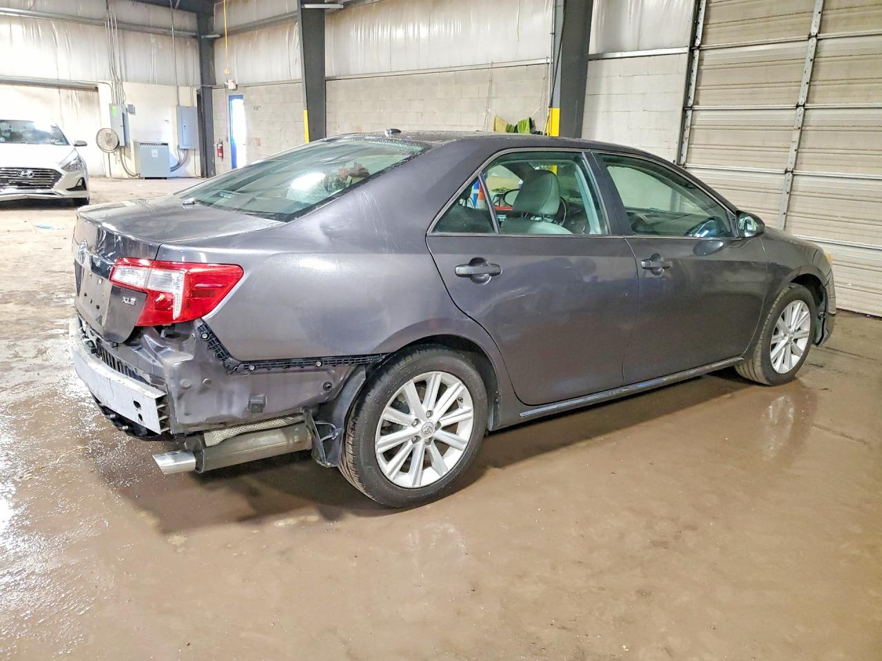 2014 TOYOTA CAMRY XLE V6 photo 5