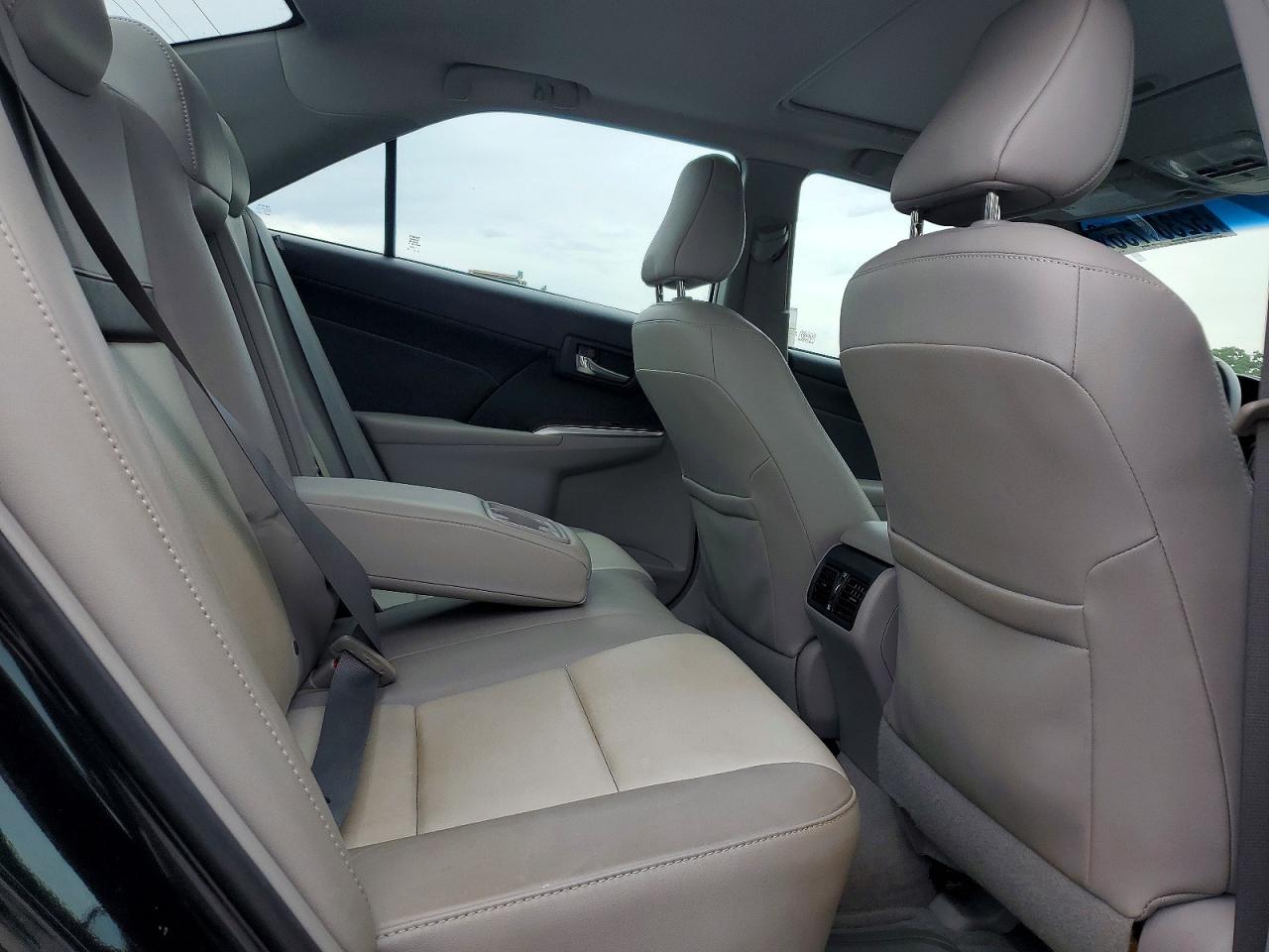 2014 TOYOTA CAMRY XLE photo 28