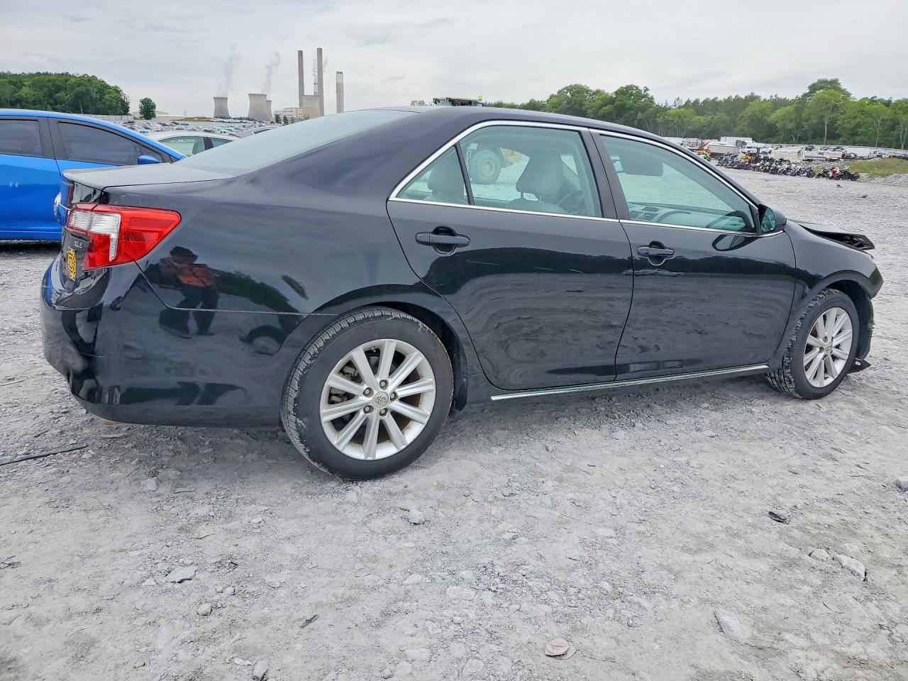 2014 TOYOTA CAMRY XLE photo 7