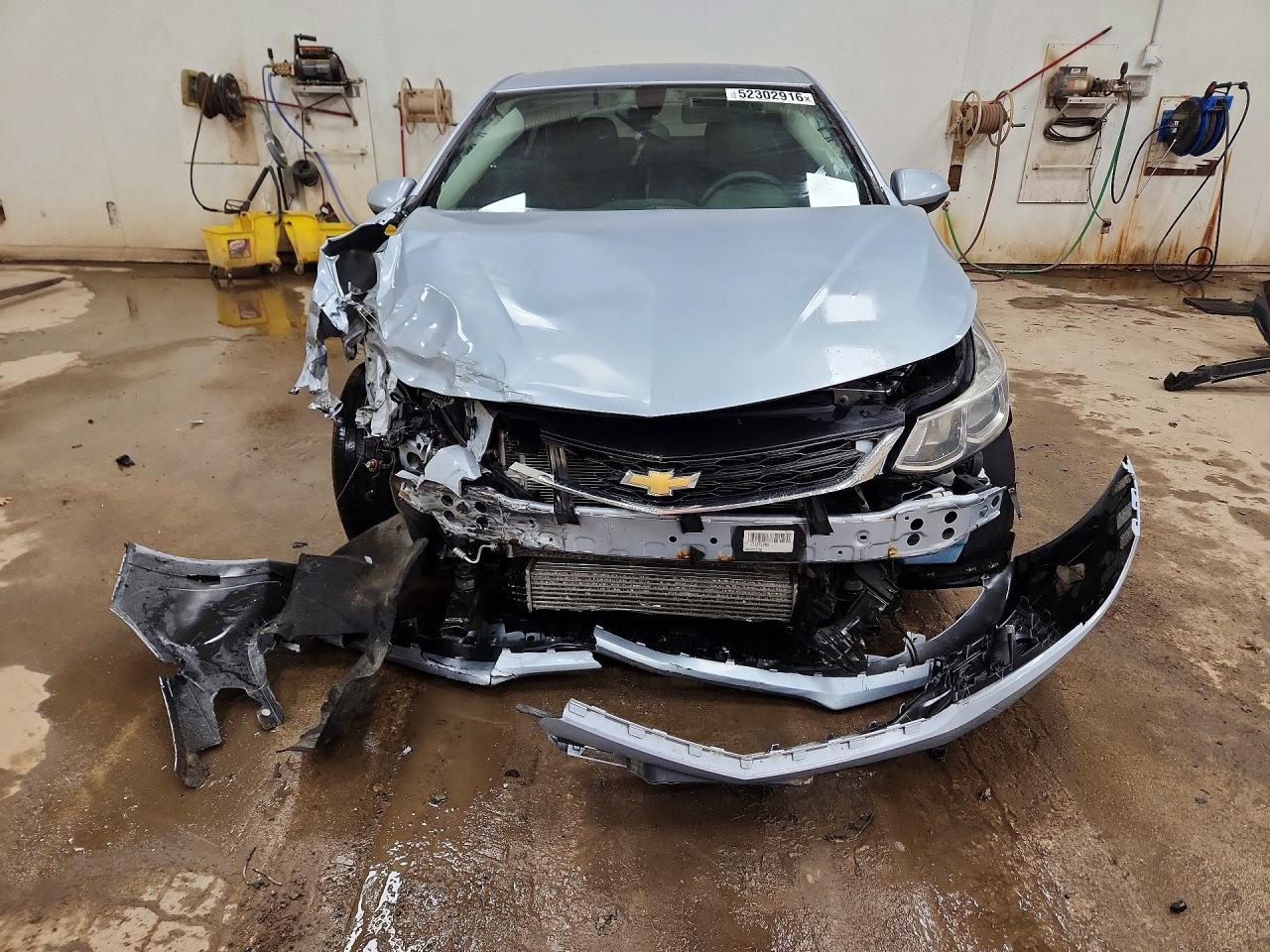 2017 CHEVROLET CRUZE LS photo 5