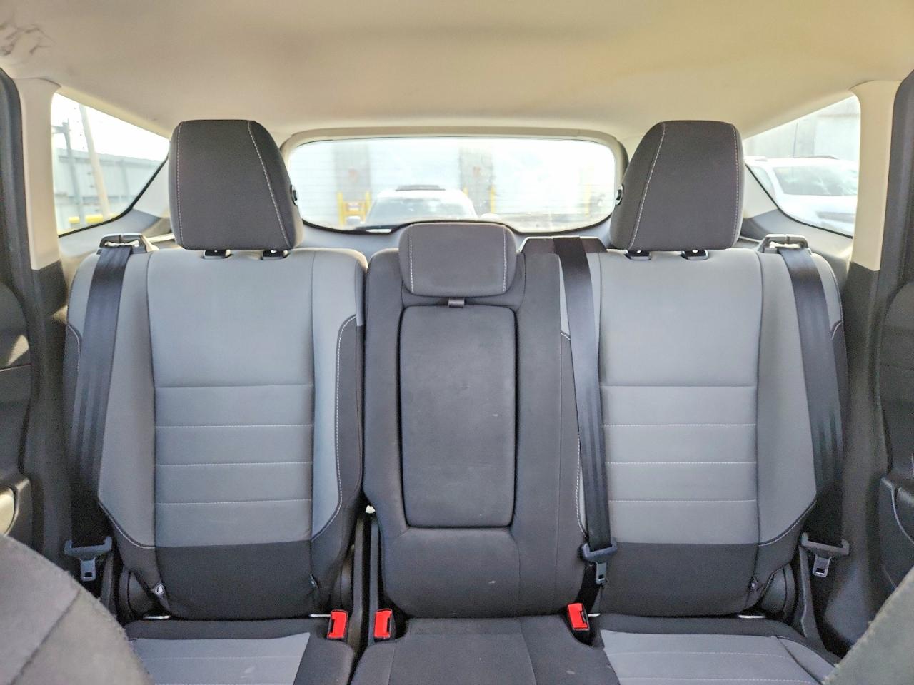 2016 FORD ESCAPE SE photo 19