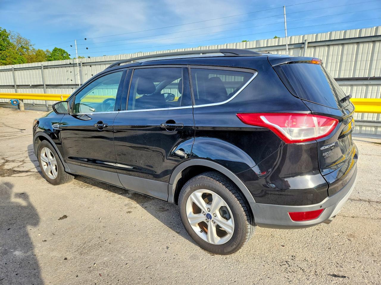 2016 FORD ESCAPE SE photo 3