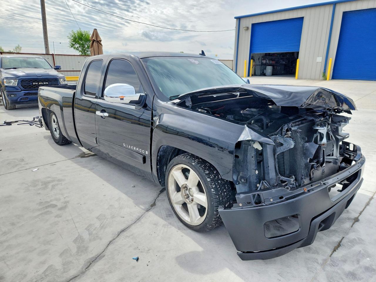 2007 CHEVROLET SILVERADO K1500 photo 7