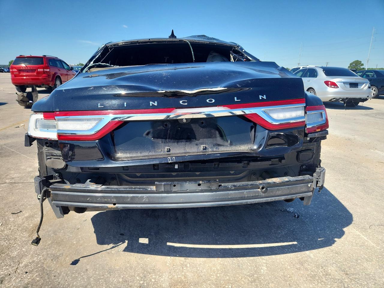 2019 LINCOLN CONTINENTAL SELECT photo 6