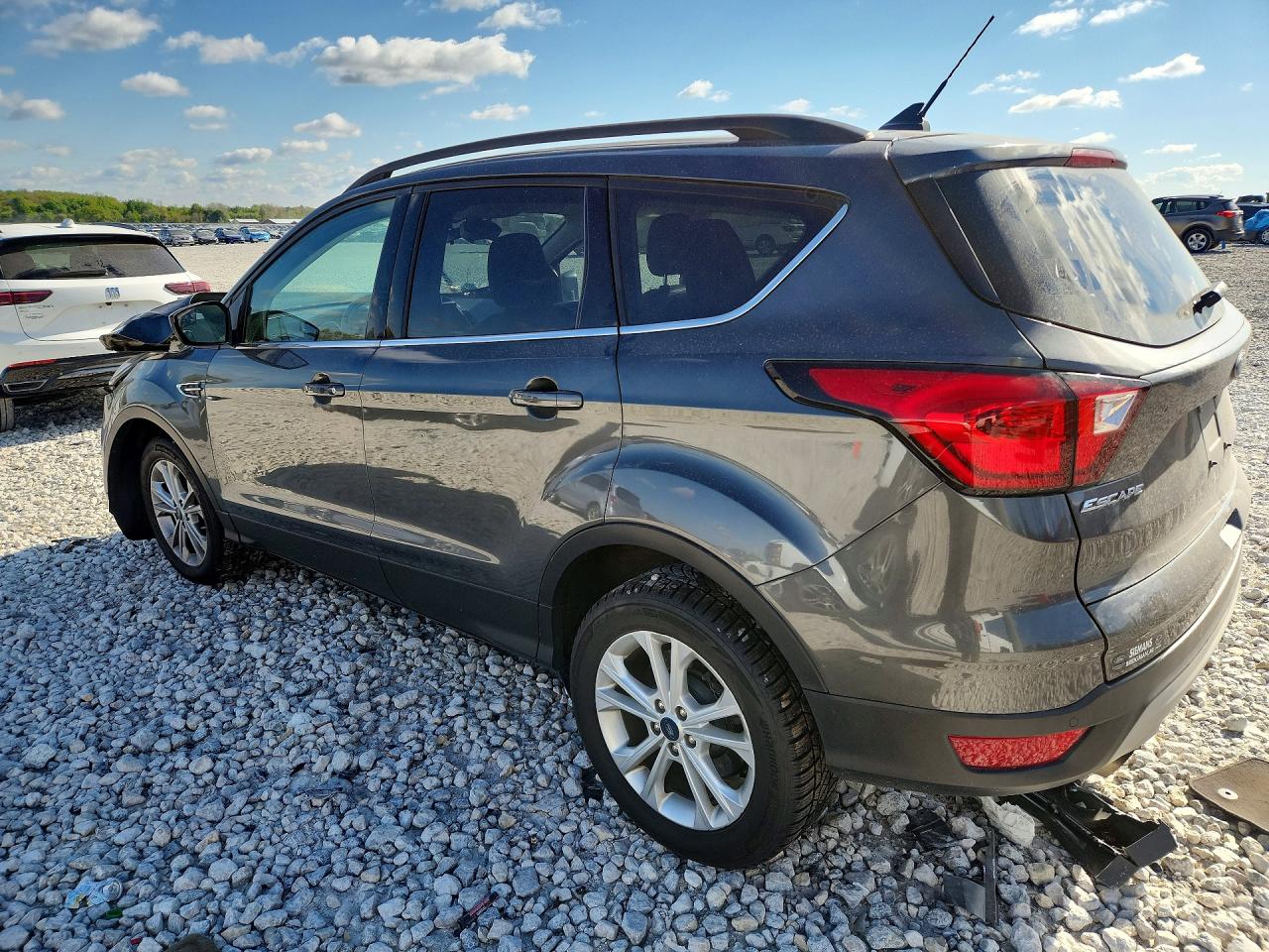 2019 FORD ESCAPE SEL photo 3