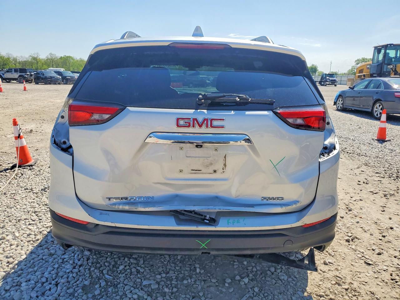 2020 GMC TERRAIN SLE photo 11