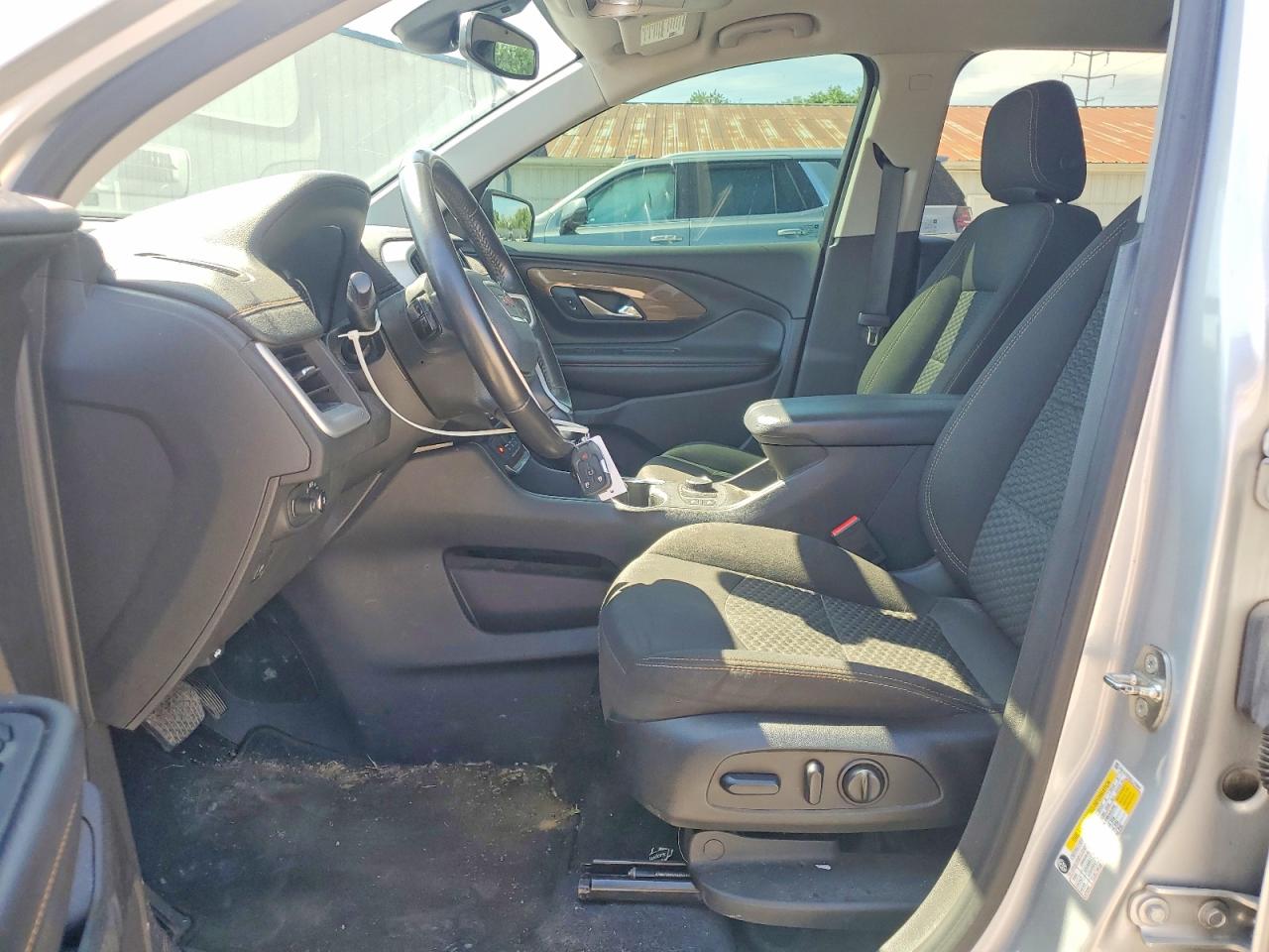 2020 GMC TERRAIN SLE photo 13
