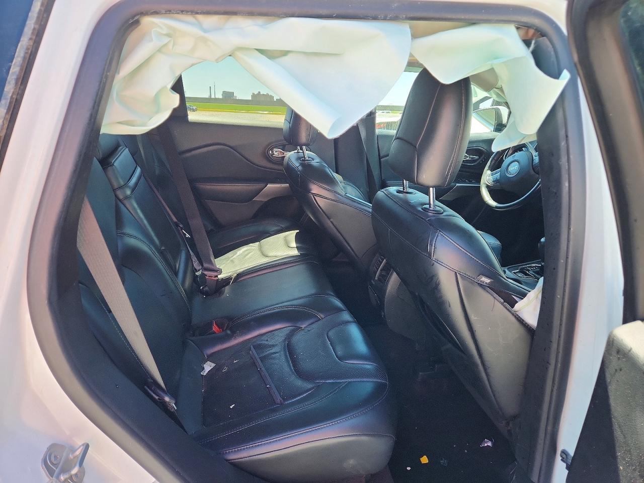 2019 JEEP CHEROKEE LIMITED photo 10