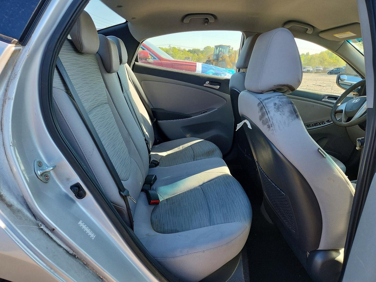 2017 HYUNDAI ACCENT SE photo 19