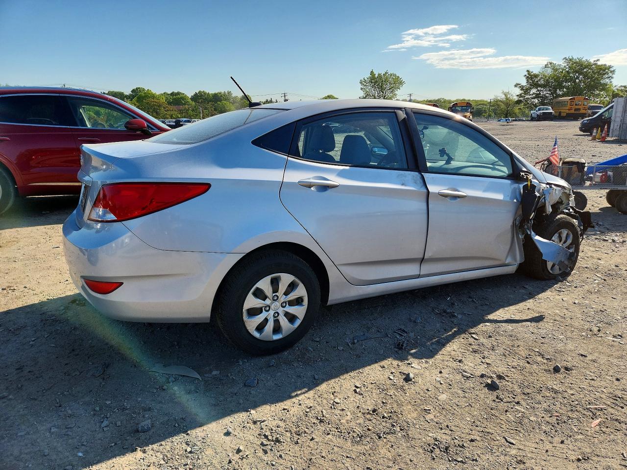 2017 HYUNDAI ACCENT SE photo 5