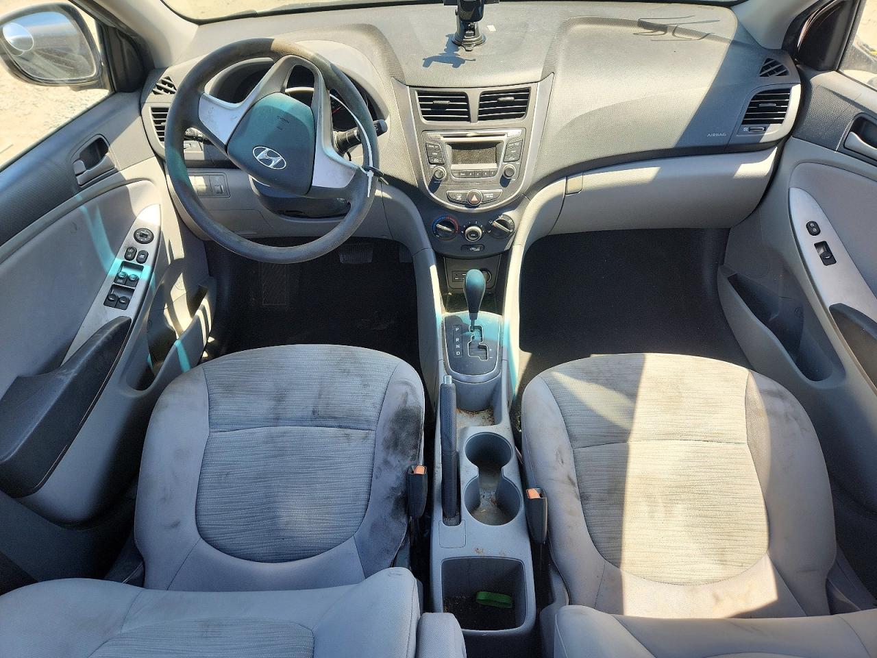 2017 HYUNDAI ACCENT SE photo 15