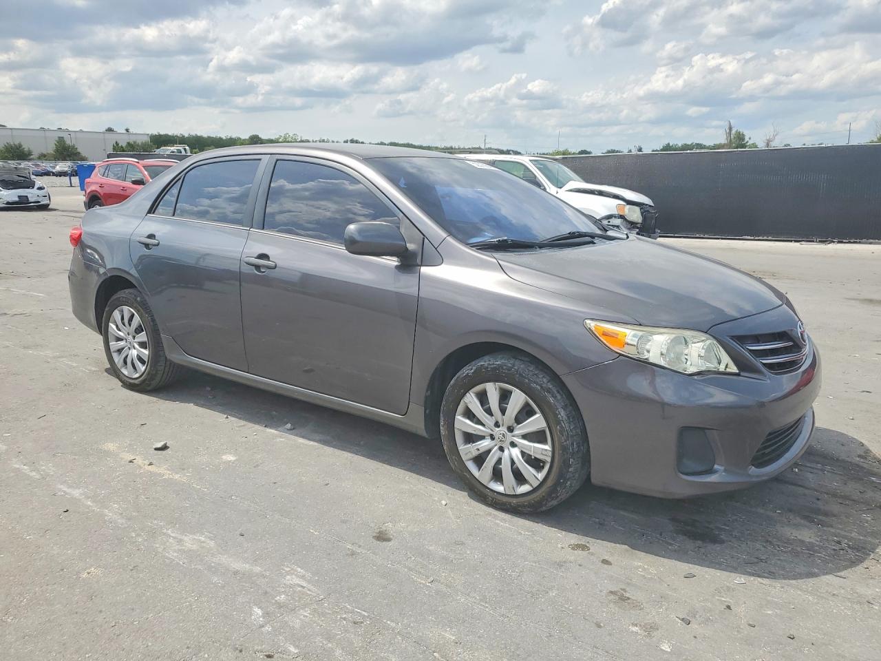 2013 TOYOTA COROLLA LE photo 7