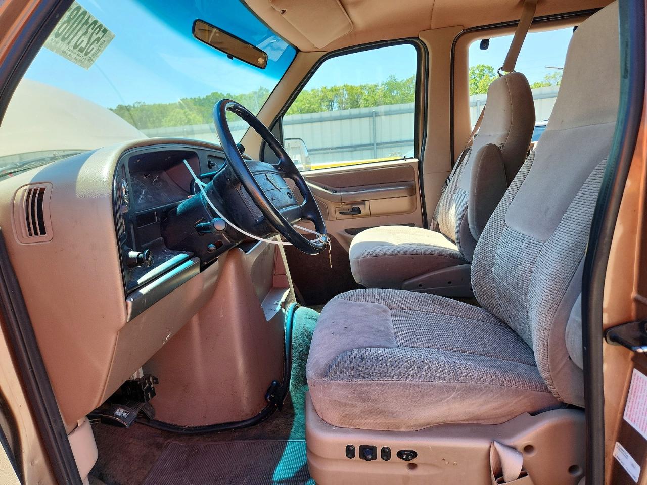1993 FORD ECONOLINE E150 photo 13