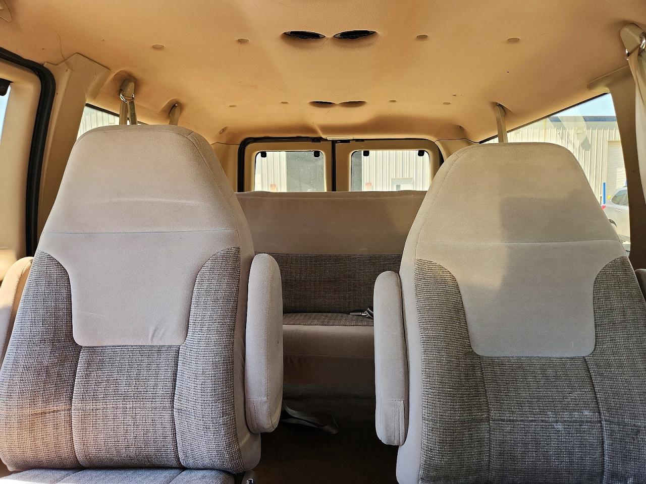 1993 FORD ECONOLINE E150 photo 19