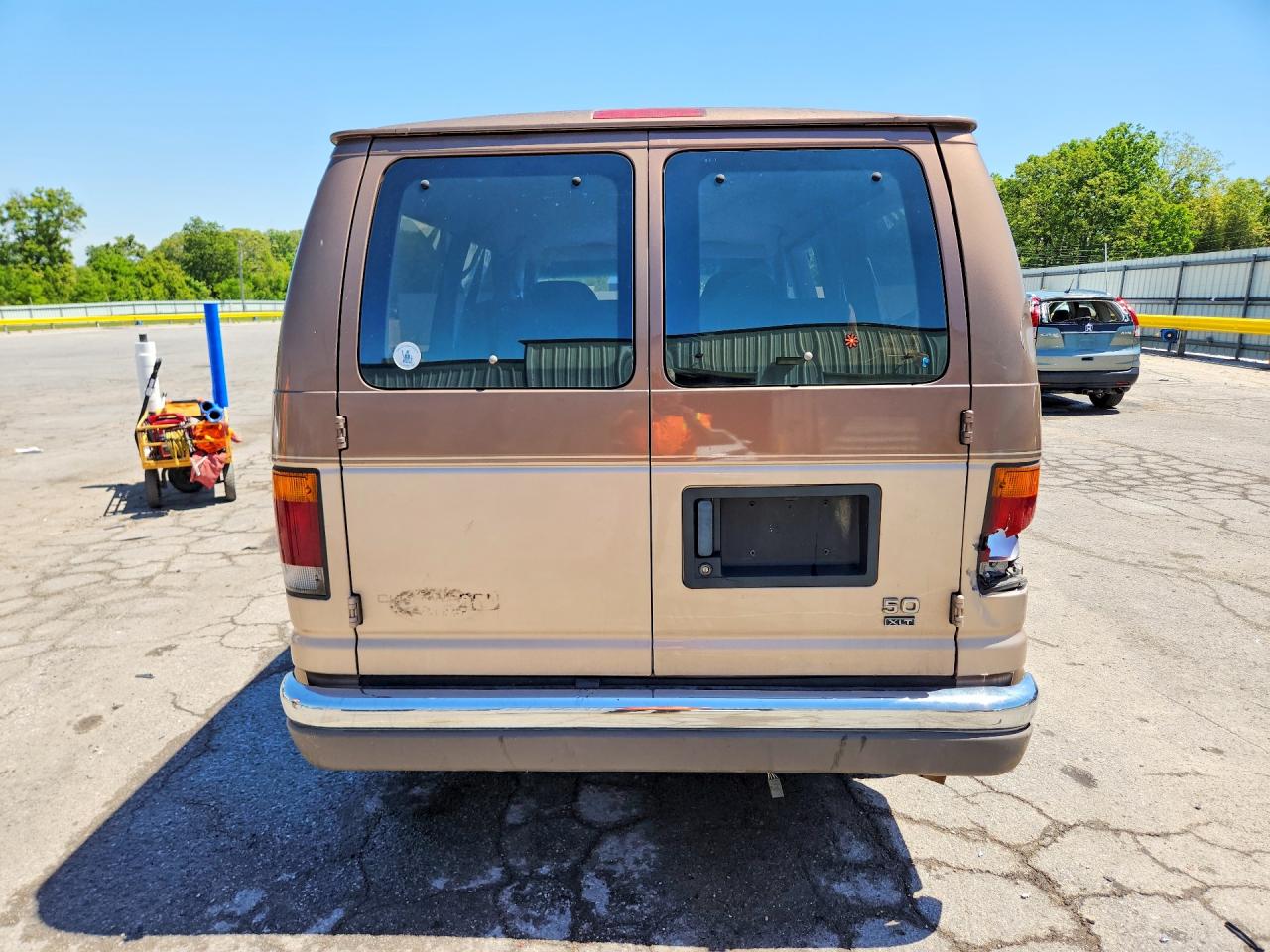 1993 FORD ECONOLINE E150 photo 11