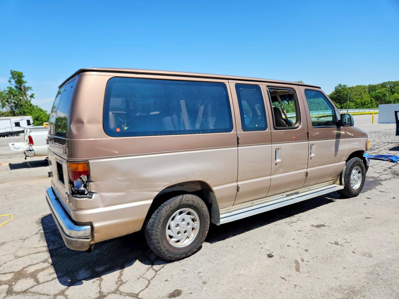 1993 FORD ECONOLINE E150 photo 5
