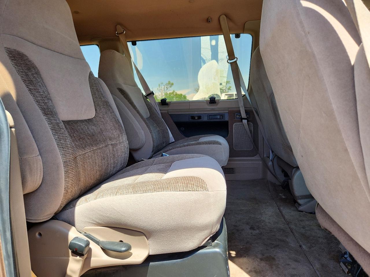 1993 FORD ECONOLINE E150 photo 21