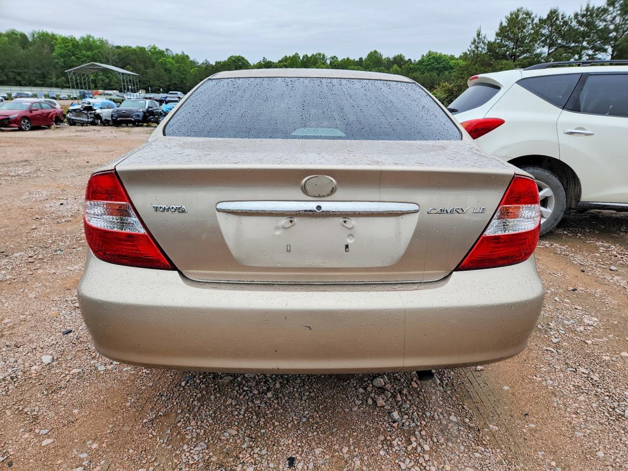2002 TOYOTA CAMRY LE photo 11