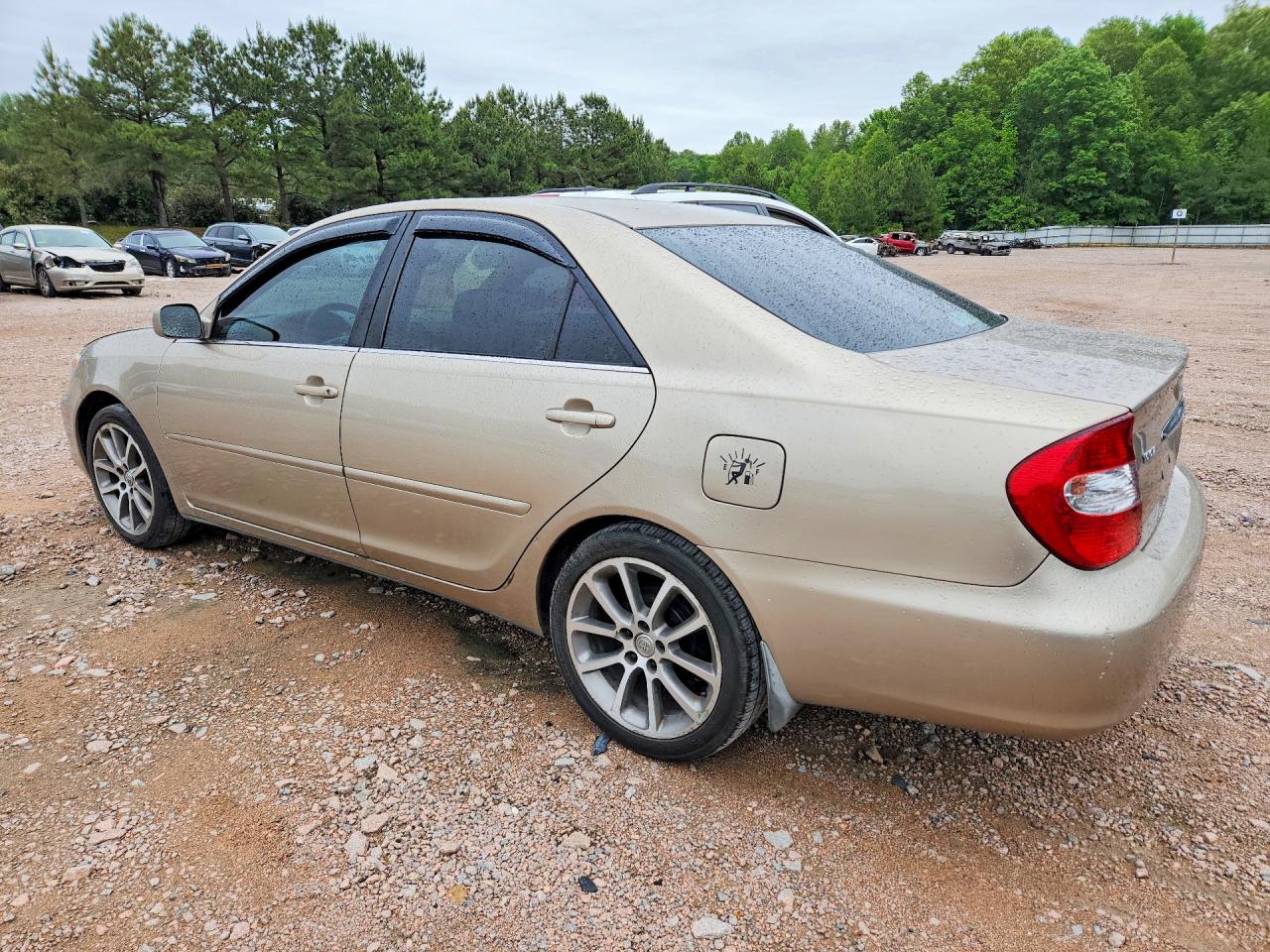 2002 TOYOTA CAMRY LE photo 3