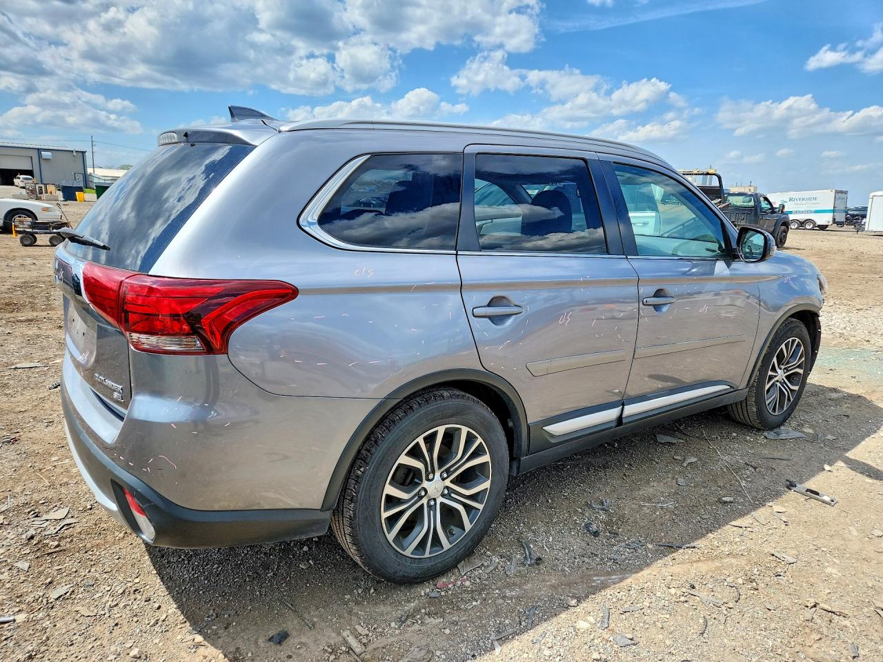 2017 MITSUBISHI OUTLANDER SE photo 7