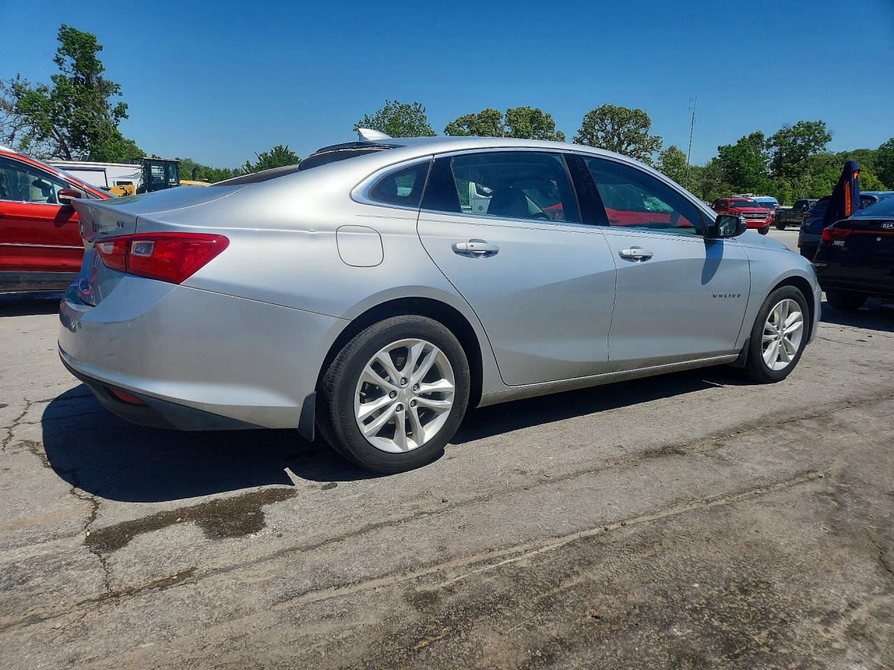 2017 CHEVROLET MALIBU LT photo 5