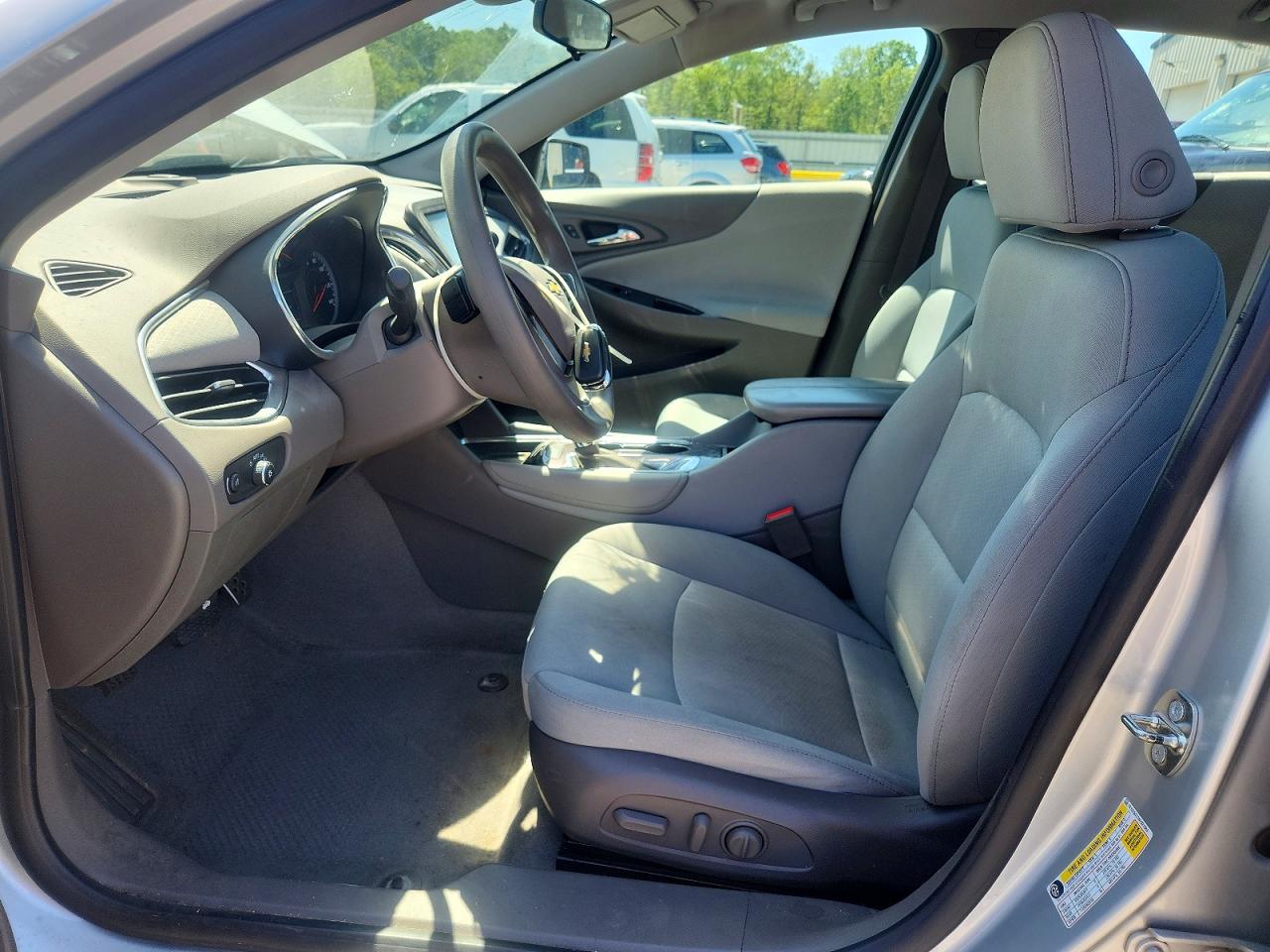 2017 CHEVROLET MALIBU LT photo 13