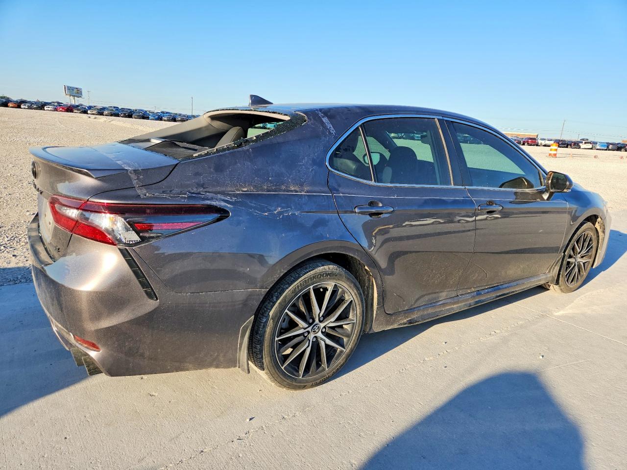 2024 TOYOTA CAMRY SE photo 5