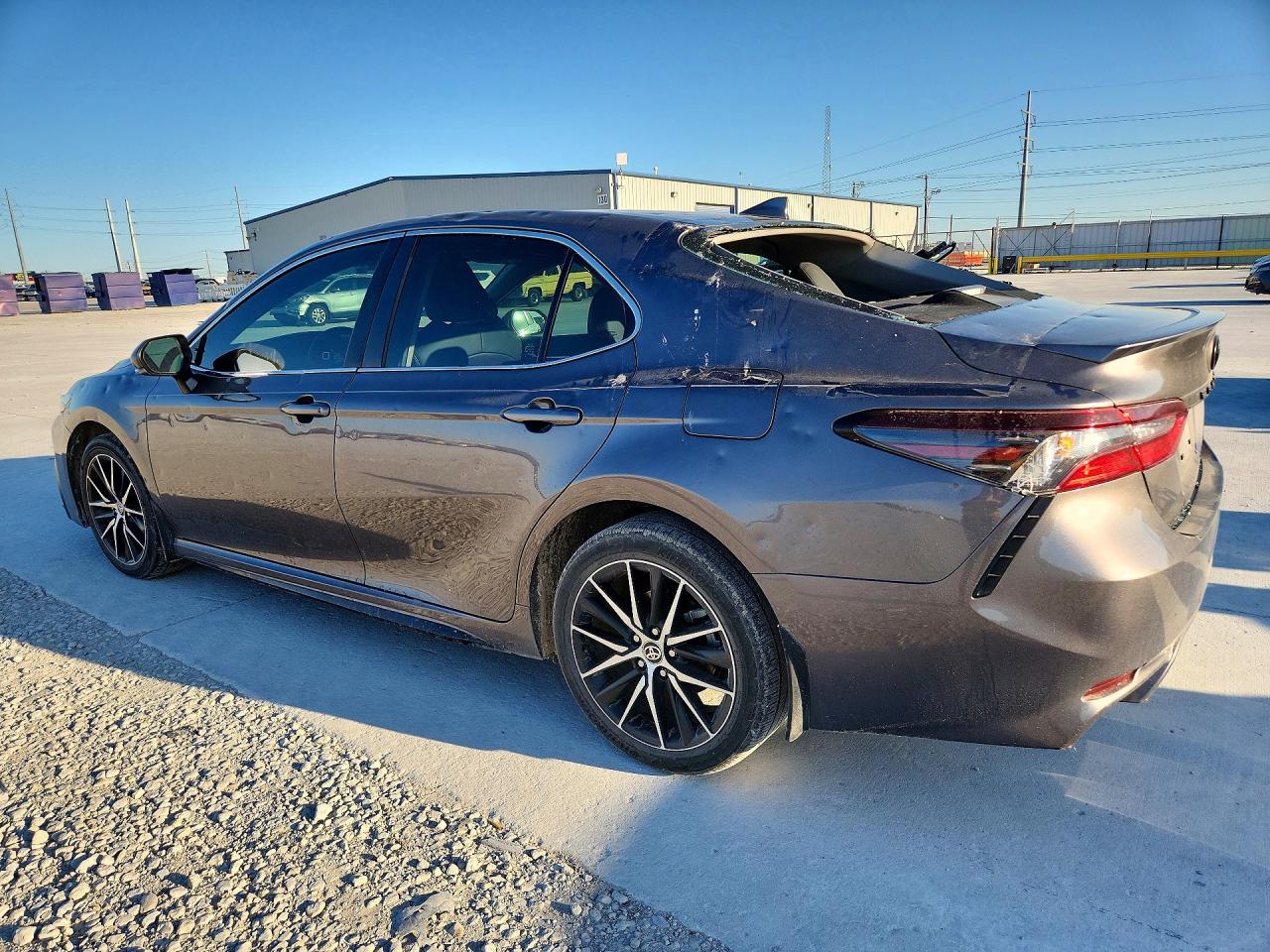2024 TOYOTA CAMRY SE photo 3