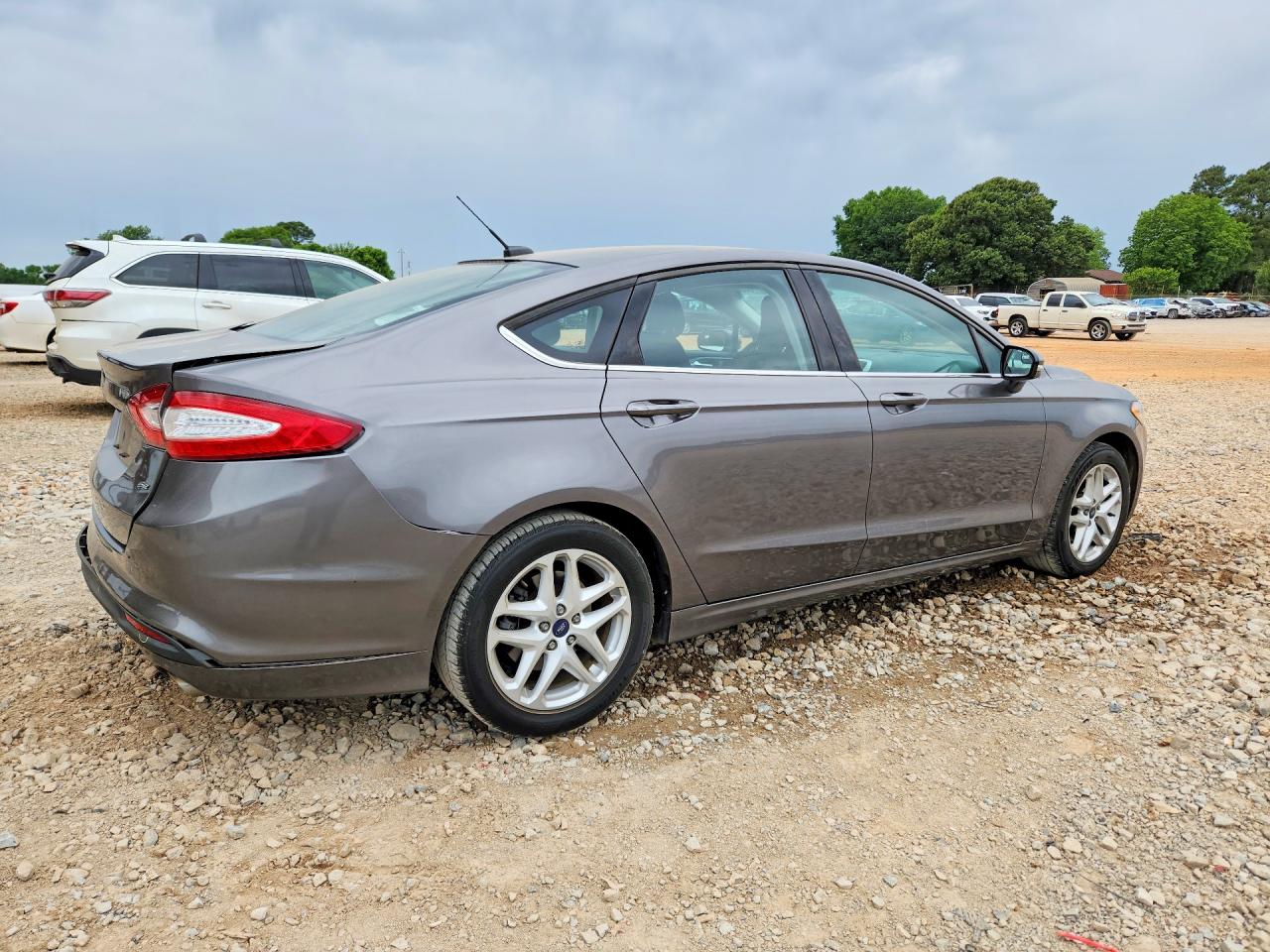 2013 FORD FUSION SE photo 5
