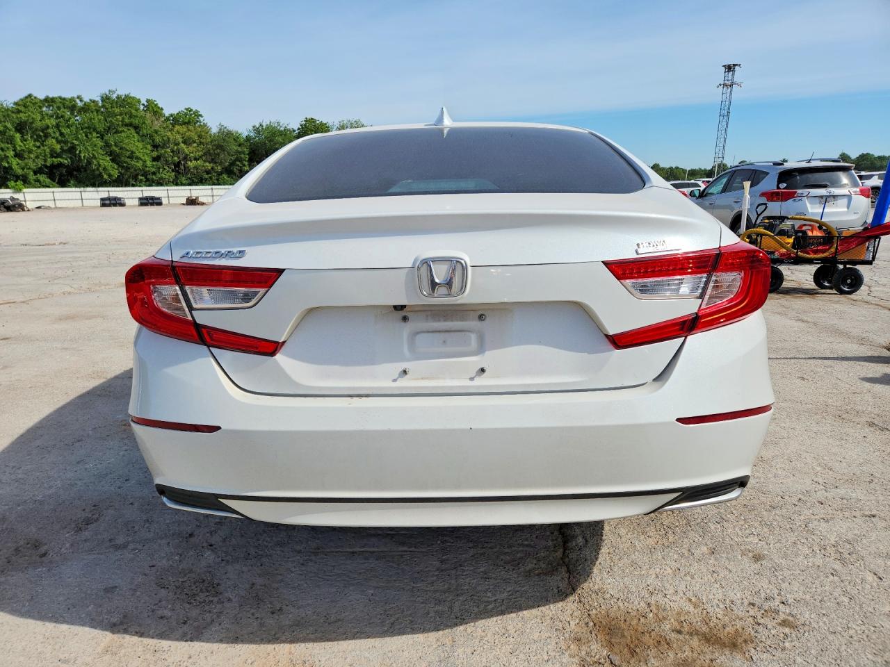 2020 HONDA ACCORD LX photo 6