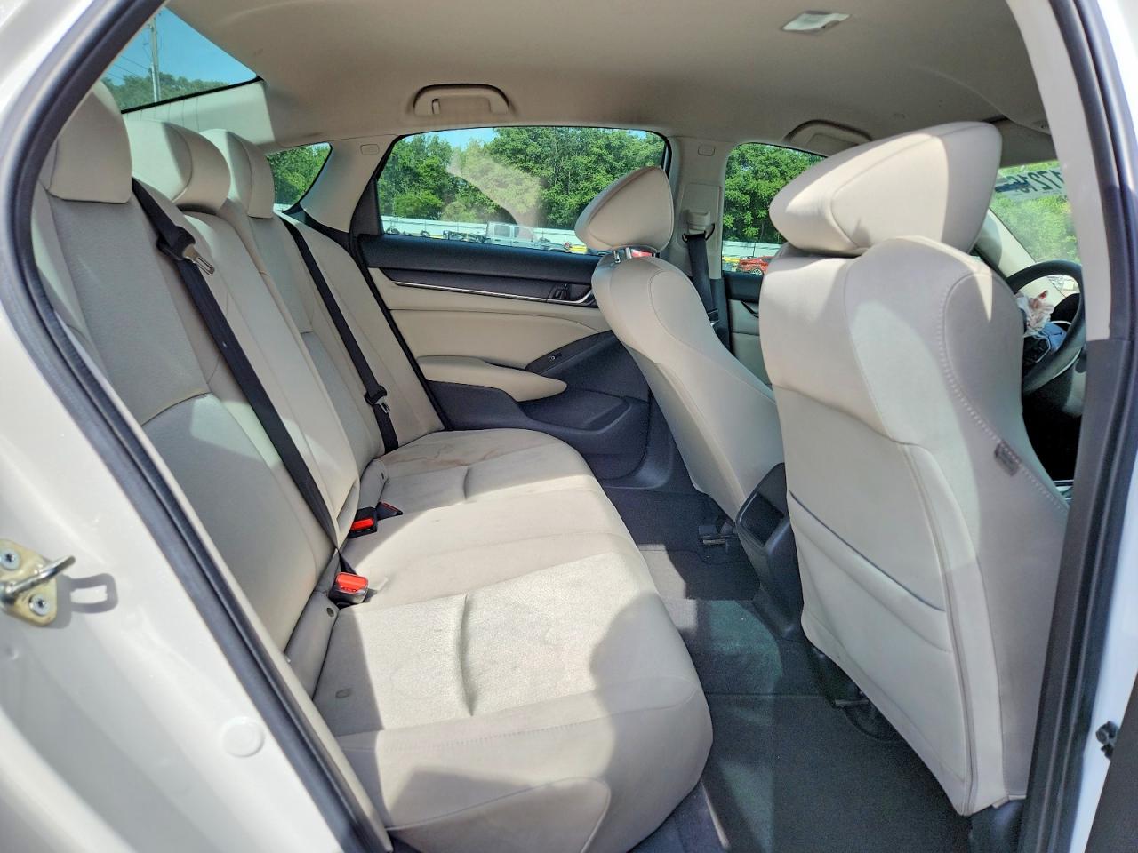 2020 HONDA ACCORD LX photo 10